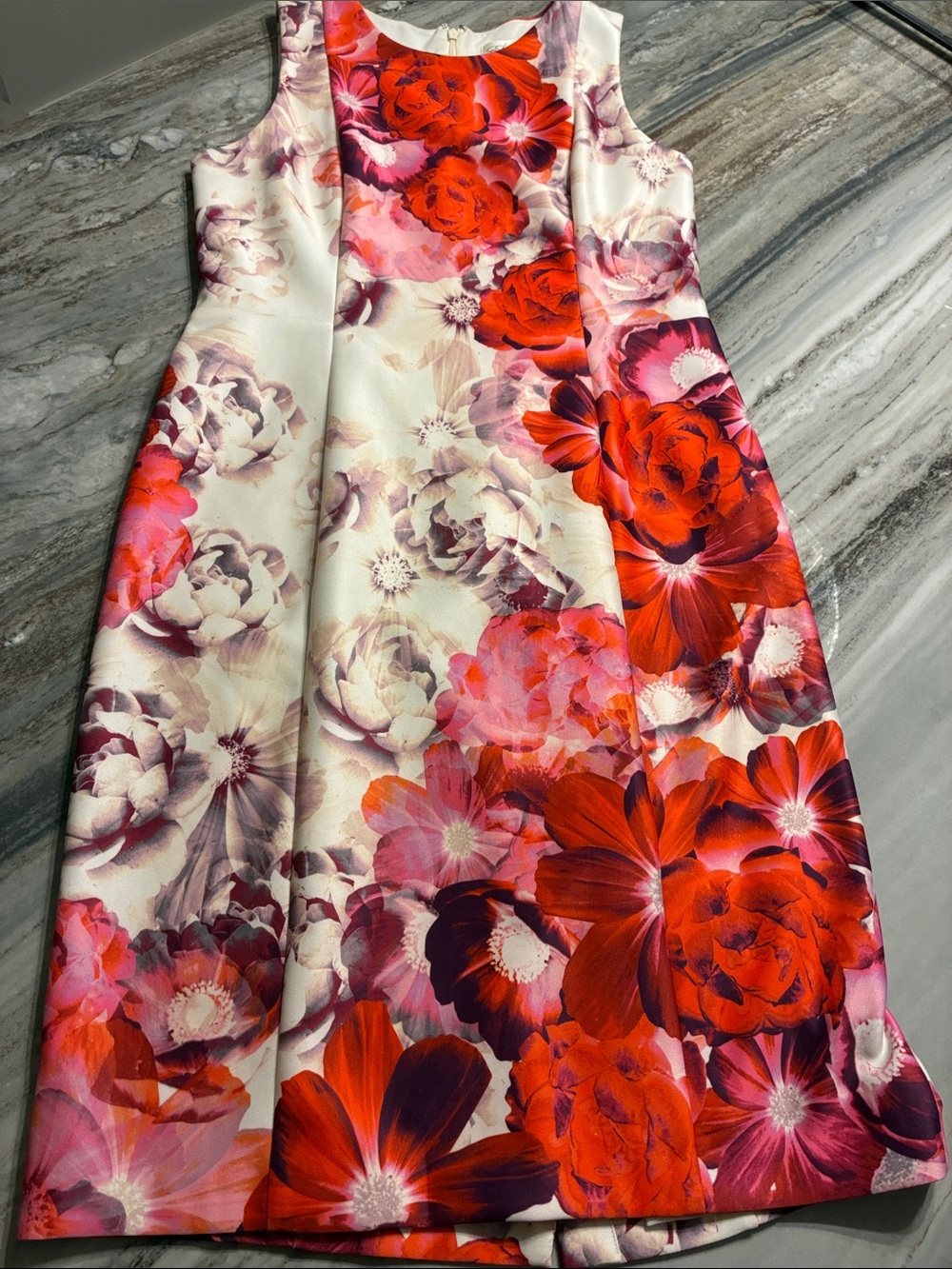 Eliza J Cream Dress with Red & Pink Floral Print Sz 12 like new scuba style sexy